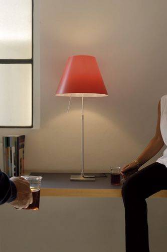 Costanza bordlampe D13 Luceplan - primary red / black / lysfordeler inkl. pære