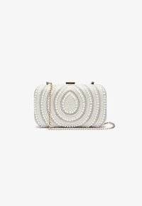 Clutches - white