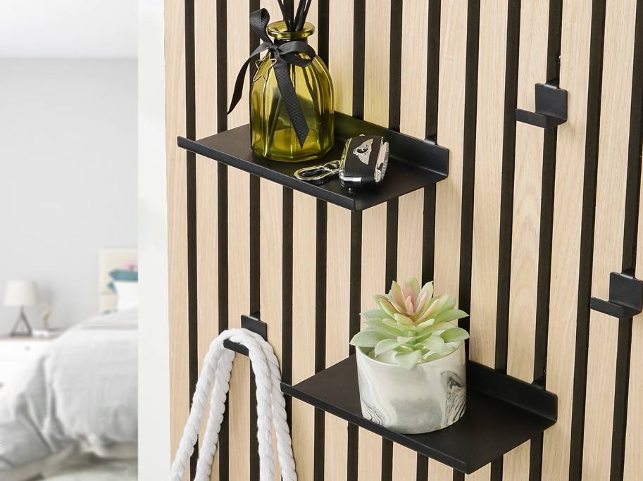Liten svart hylla - 20 cm