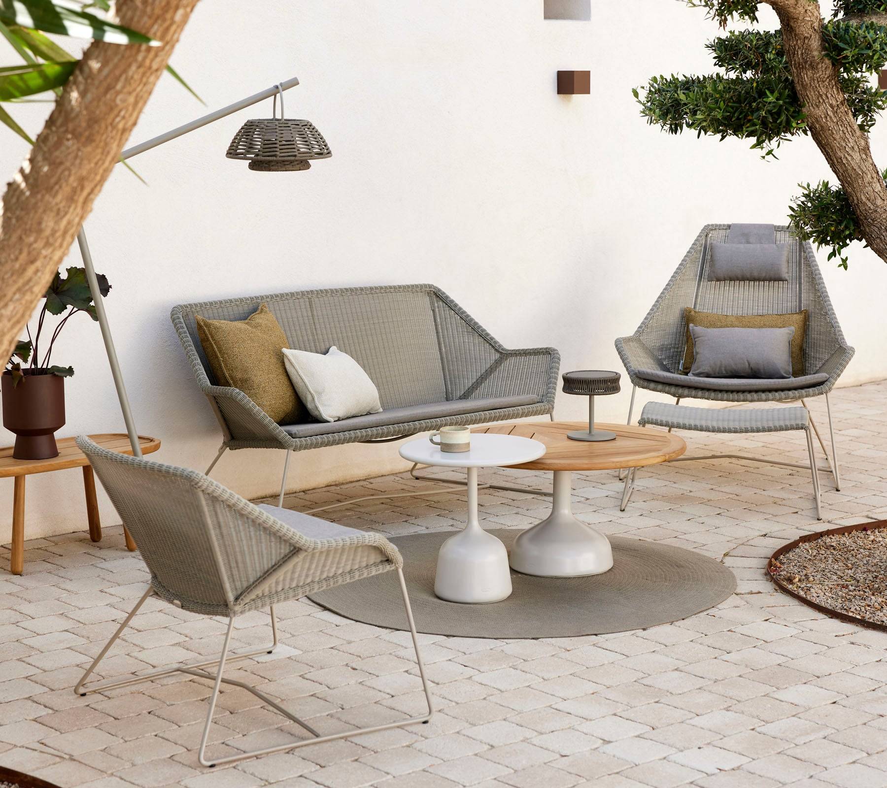 Breeze högryggad stol - Taupe, small round Weave / White, Natté
