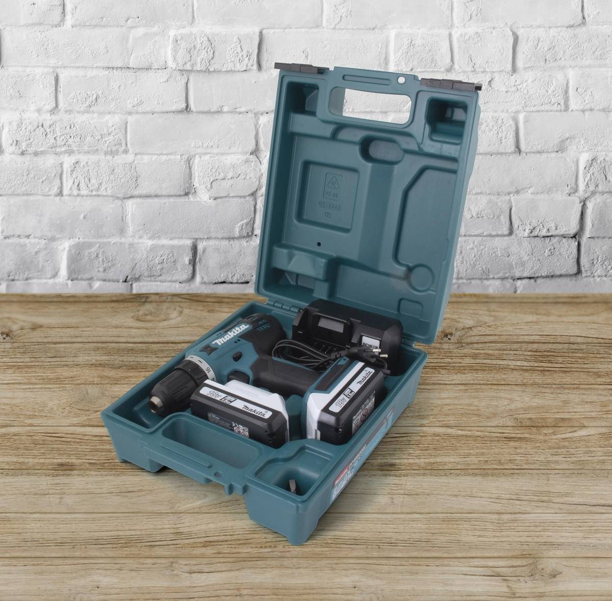 Makita Akku Bore- og Skruemaskine