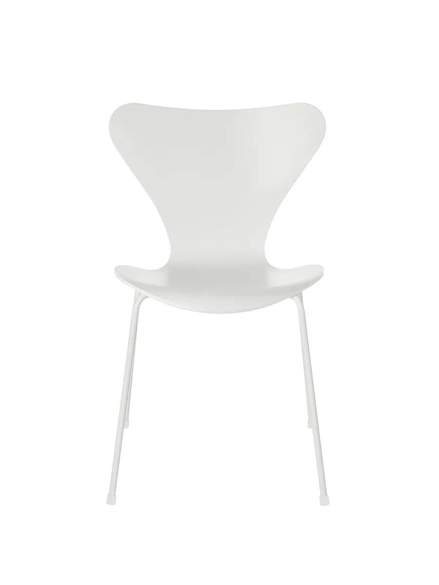 3107 Serie 7 stol lakeret af Arne Jacobsen Hvid / Hvid - Jacobsen Plus