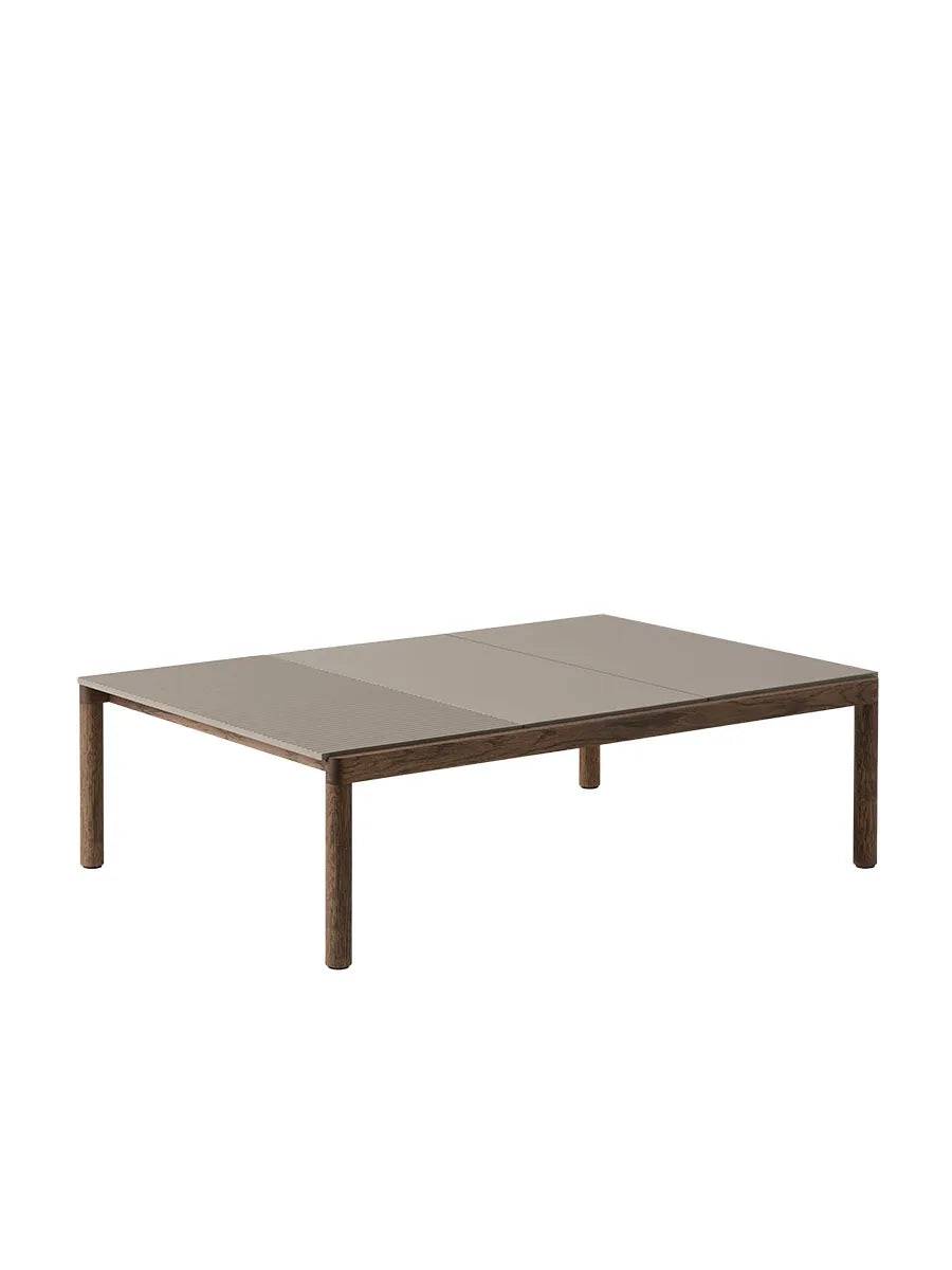 Couple Coffee Table, 120 x 84 cm fra Muuto Taupe - Dark Oiled Oak / Wavy - Jacobsen Plus