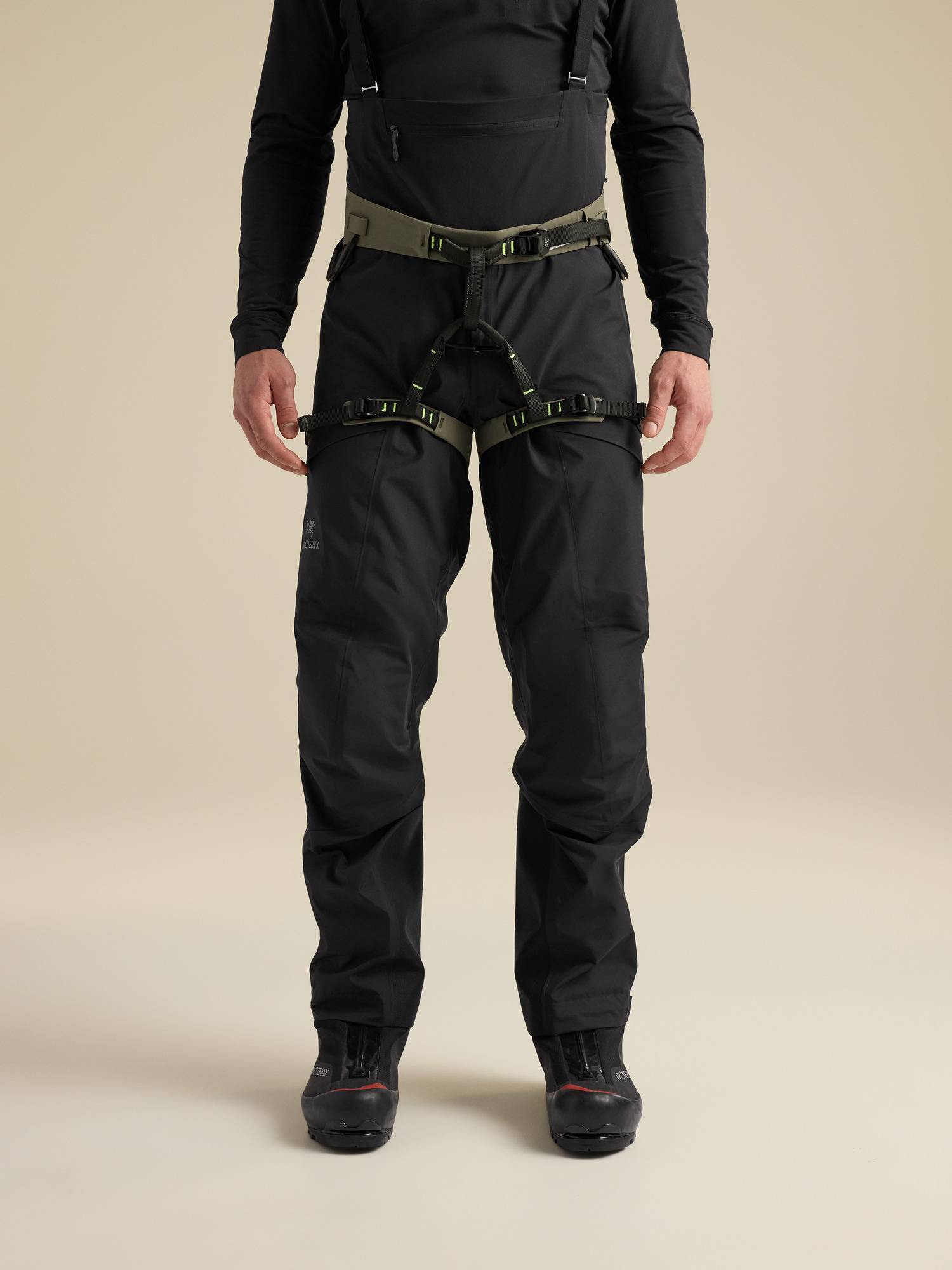 AR-395a Harness Men's