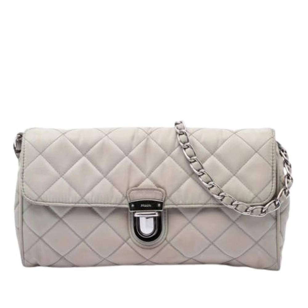 Prada Vintage Pre-owned Quilted Nylon Crossbody Bag - Vintage - Dame - Grå - ONE SIZE - Nylon