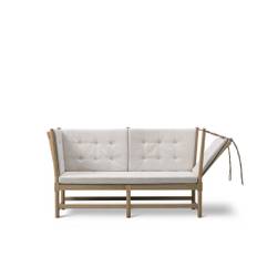 Fredericia Furniture - The Spoke-Back Sofa 2 Seater, Såpad ek, Lädergrupp 2, 92 Tan, Med knappar, Höger - Sofaer - Børge Mogensen - Brun