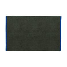 Mette Ditmer Soft badrumsmatta 50x80 cm Dark olive-light blue - Grön