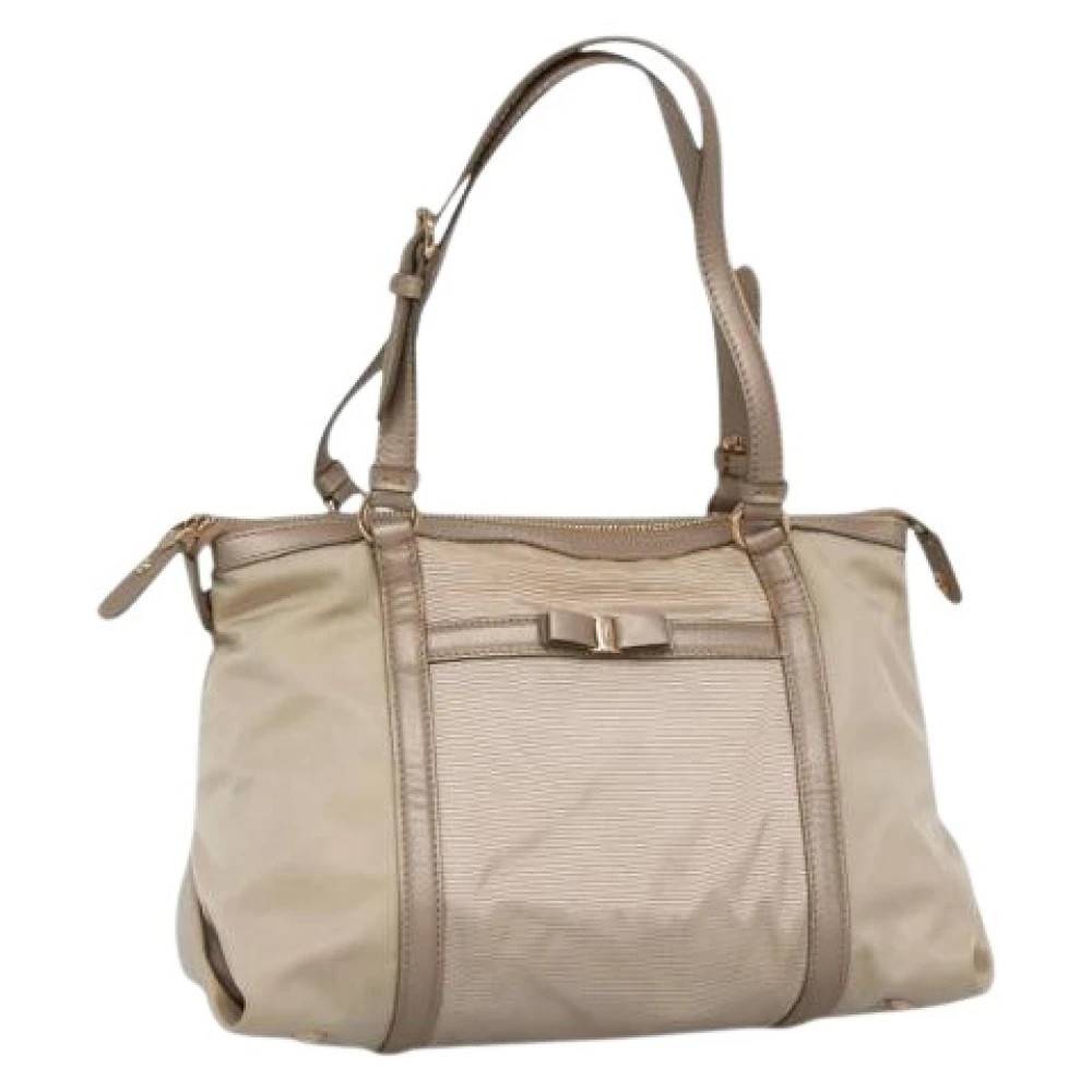 Salvatore Ferragamo Pre-owned Pre-owned nylon hndtasker - Vintage - Dame - Beige - ONE SIZE - Nylon