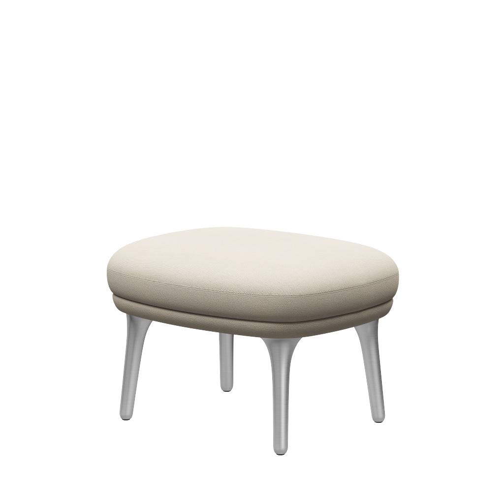 Ro Skammel m. stel i aluminium fra Fritz Hansen Hallingdal - 100 Off White - Jacobsen Plus