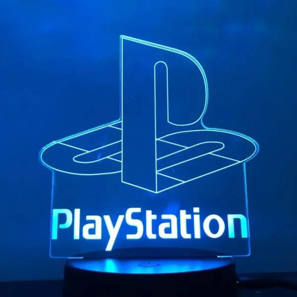 PlayStation 3D lampe. Natlampe med et lysende PlayStation logo. Farveskift mellem 7 farver.