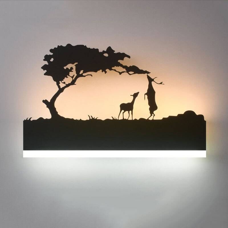 WorldGlow™ Vägglampa – Stilig Belysning för Hemmet - Två Hjortar / Varm + Kall Vit