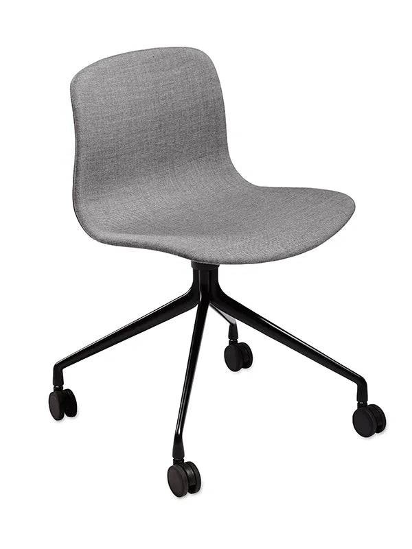 About a Chair AAC15 fra Hay Steelcut trio / Poleret aluminium - Jacobsen Plus