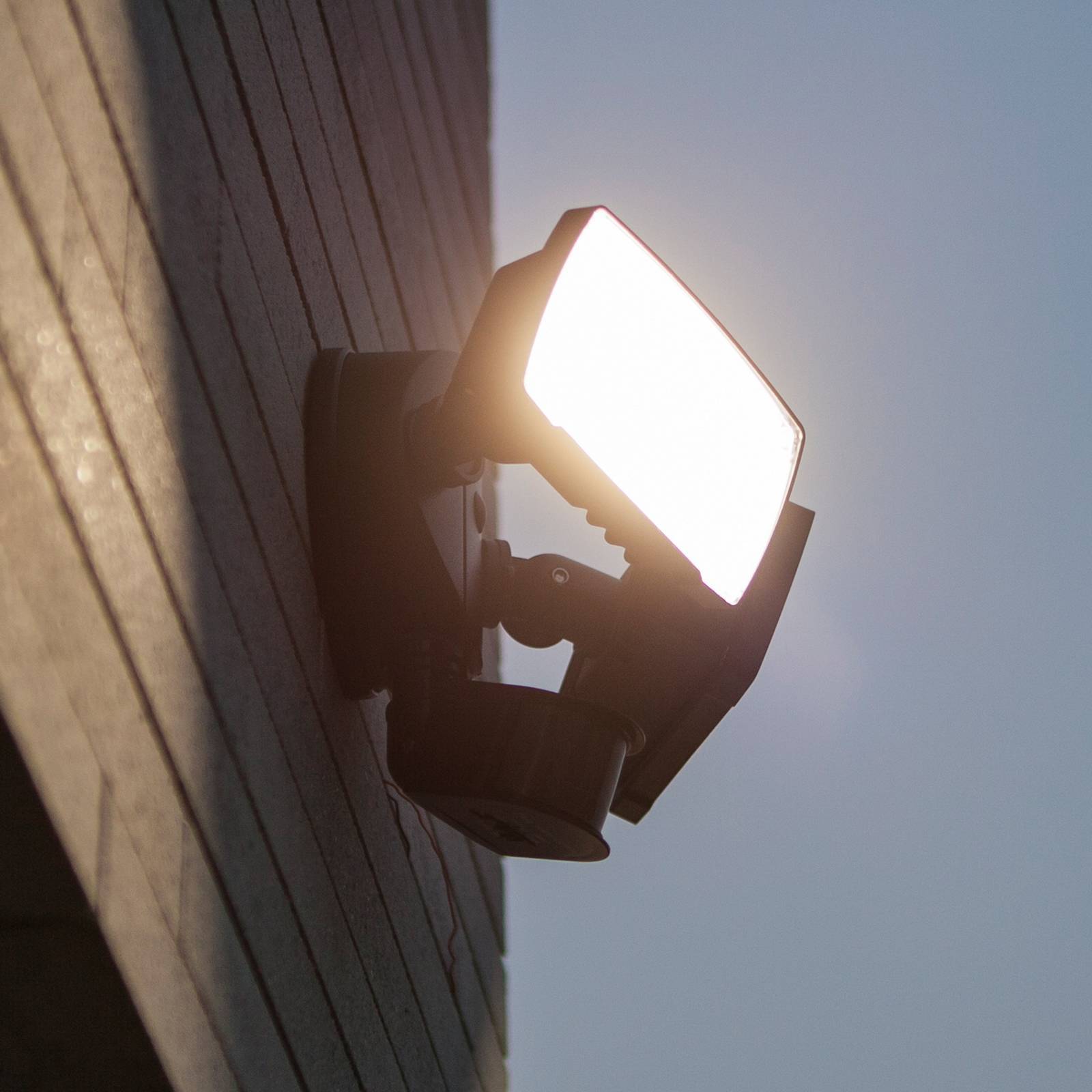 LUTEC LED-sensor-utomhusstrålkastare CHIMERA, svart, 2 lampor, IP54 CHIMERA, Svart, Syntetmaterial, Utomhusvägglampa