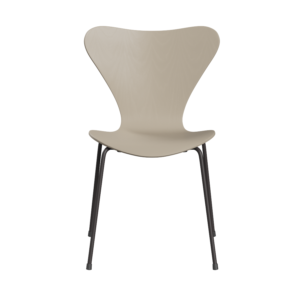 3107 Syver spisebordsstol i farvet ask fra Fritz Hansen.