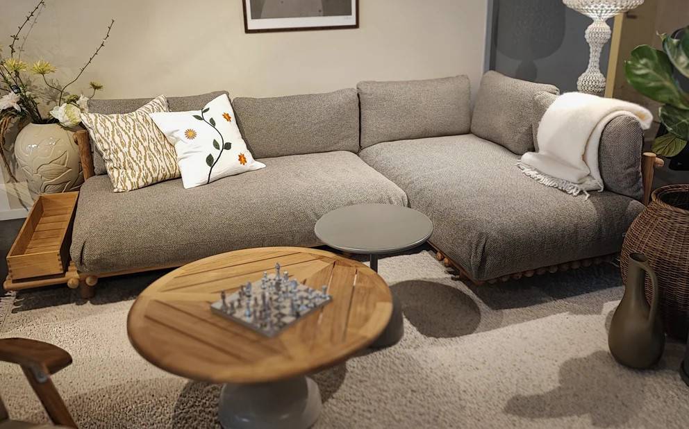 Utemöbler Hörnsoffa Sticks + Glaze soffbord Teak Cane-line – Nytt reapris!