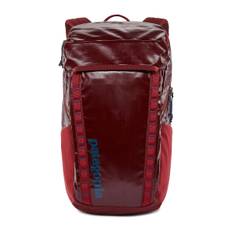 Black Hole Pack 32L, Wax Red, One size Robust 32-liters ryggsäck i återvunnet material, perfekt för pendling och globala äventyr. (One size)