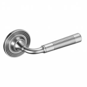 Dørhåndtag  Indendørs / Udendørs  Mat Krom 111 mm (P6057)