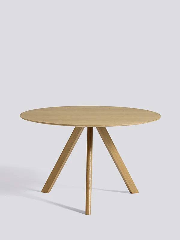 Copenhague CPH20 Bord, Ø120 cm fra Hay Lakeret eg / Lakeret eg - Jacobsen Plus