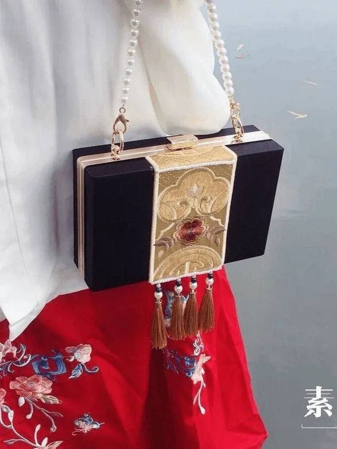 Handmade Embroidery Rectangular Hanfu Bag - Black