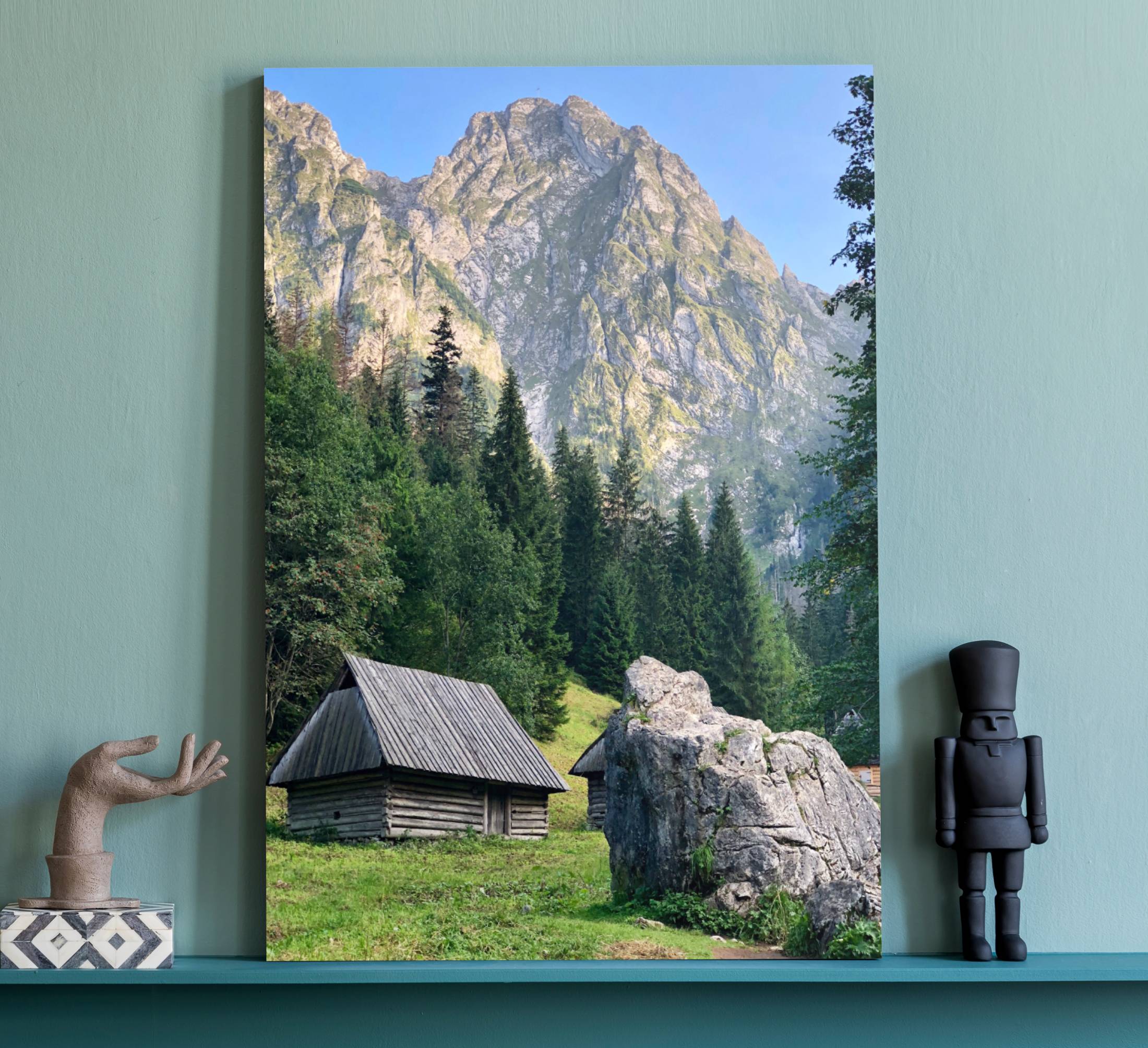 Ensamt hus i polska berg landskap canvas tavla
