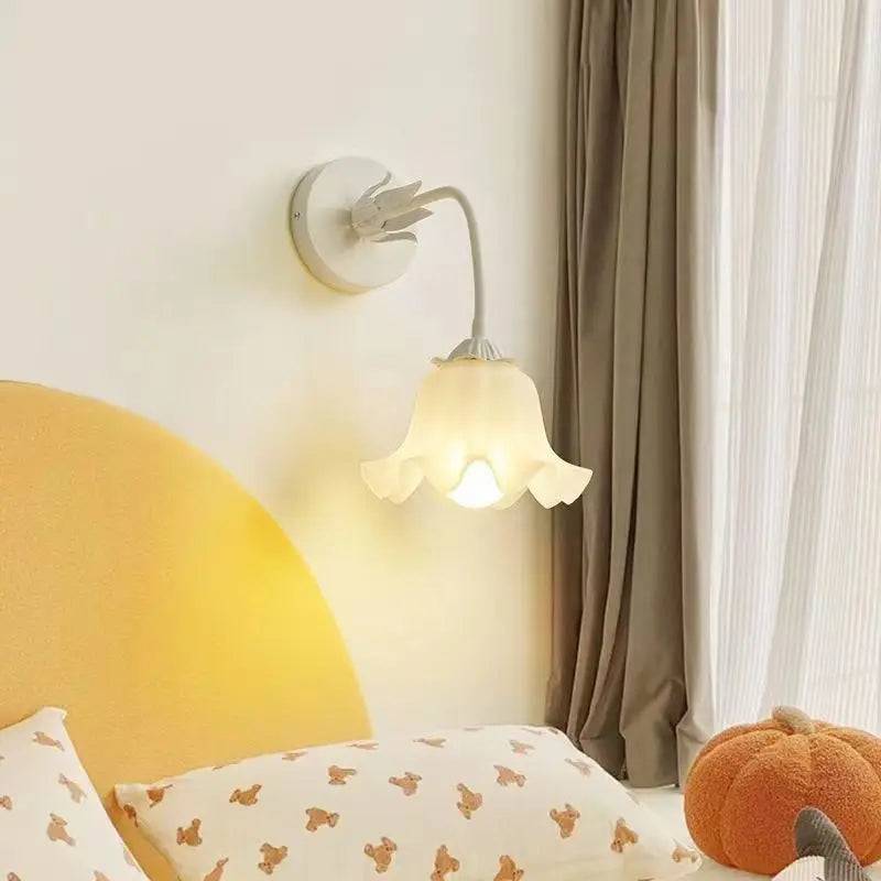FrenchBloom Vägglampa – Sängkammarfärgerlampan - Vit / Tre Färger