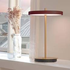 UMAGE LED-bordlampe Asteria Move rubinrød/messing 31cm
