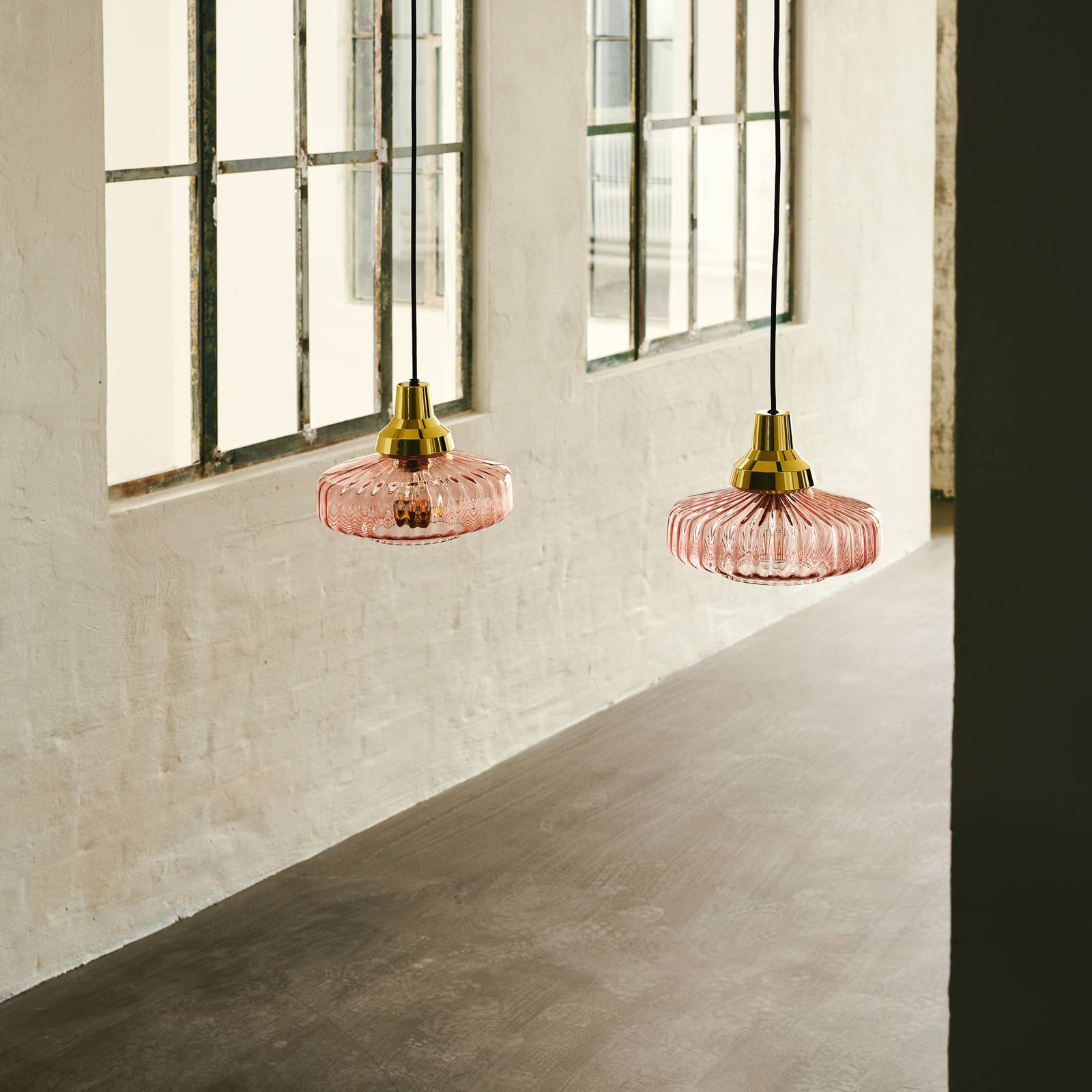 DESIGN BY US Design pendellampa New Wave Optic, dimbar, Violett / rosa / rosè, Vardagsrum / matsal, Glas, Design, Pendellampa