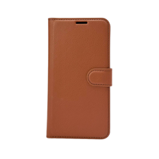 LindeCovers Samsung A25 - PU Litchi Læder Flip Cover 9 Brown PU læder: PU Litchi læder tilføjer holdbarhed og et elegant udseende til coveret. Skræddersyet pasform: Designet til Samsung A25 med præcis pasform. Opbevaring af kort: Klappen på forsiden tilbyder plads til 3 kort.