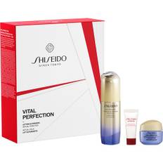 Shiseido Linjer för ansiktsvård Vital Perfection Ögonvårdsset VITAL PERFECTION Uplifting & Firming Eye Cream 15 ml + ULTIMUNE Power Infusing Serum 5 ml + VITAL PERFECTION Uplifting & Firming Advanced Cream 15 ml 1 Stk. (1.091,00 kr / 1 st.)