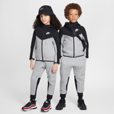 Nike Sportswear - 7