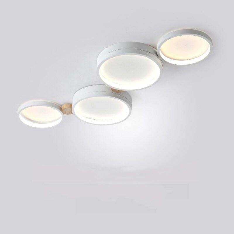 ChicLumineux Taklampa - Elegant Belysning för Modern Interiör - Vit / 4 Lampor