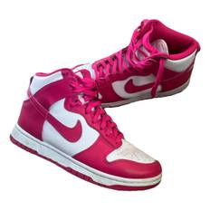 Nike SB Dunk trainers