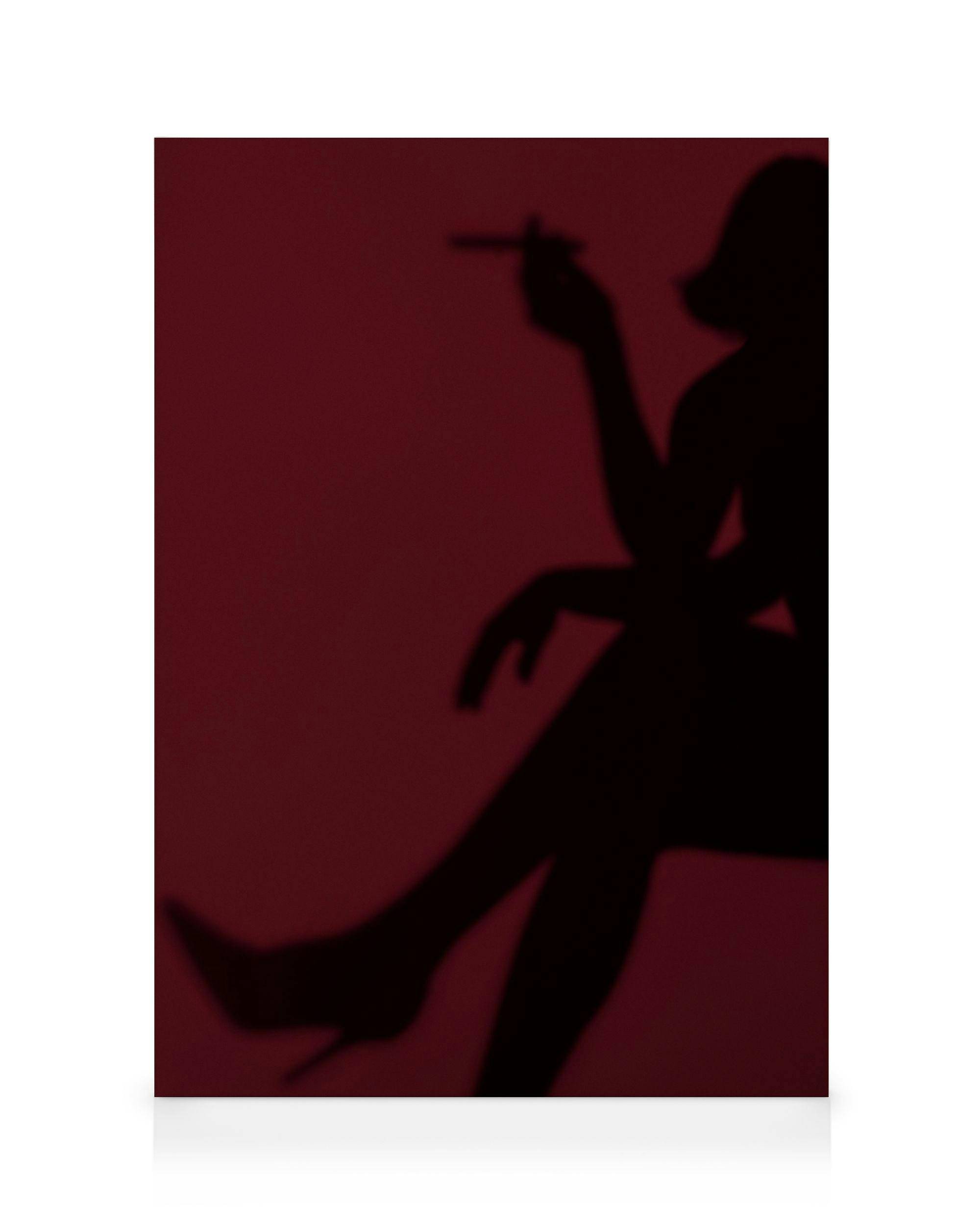 Canvastavlor Burgundy Silhouette No2 Canvastavla (70x100 cm - Svart ram)