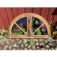 Fönster med karm 111x63