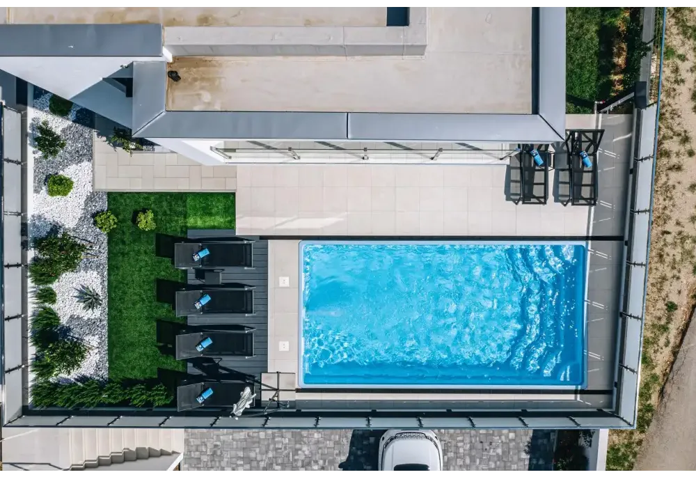 Glasfiberpool Aruba Plus 8,00m x 3,70m x 1,50m