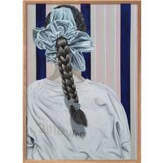 Poster & Frame Bille Who Talk to the Braids - 70 x 100 cm Affischer Från Magasin - Flerfarvet (70 x 100 cm)