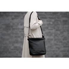 Ulrika shoulder bag. Leather bag. Black. Markberg