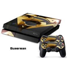 PS4 skin til konsol og to controllere. Gold Superman.