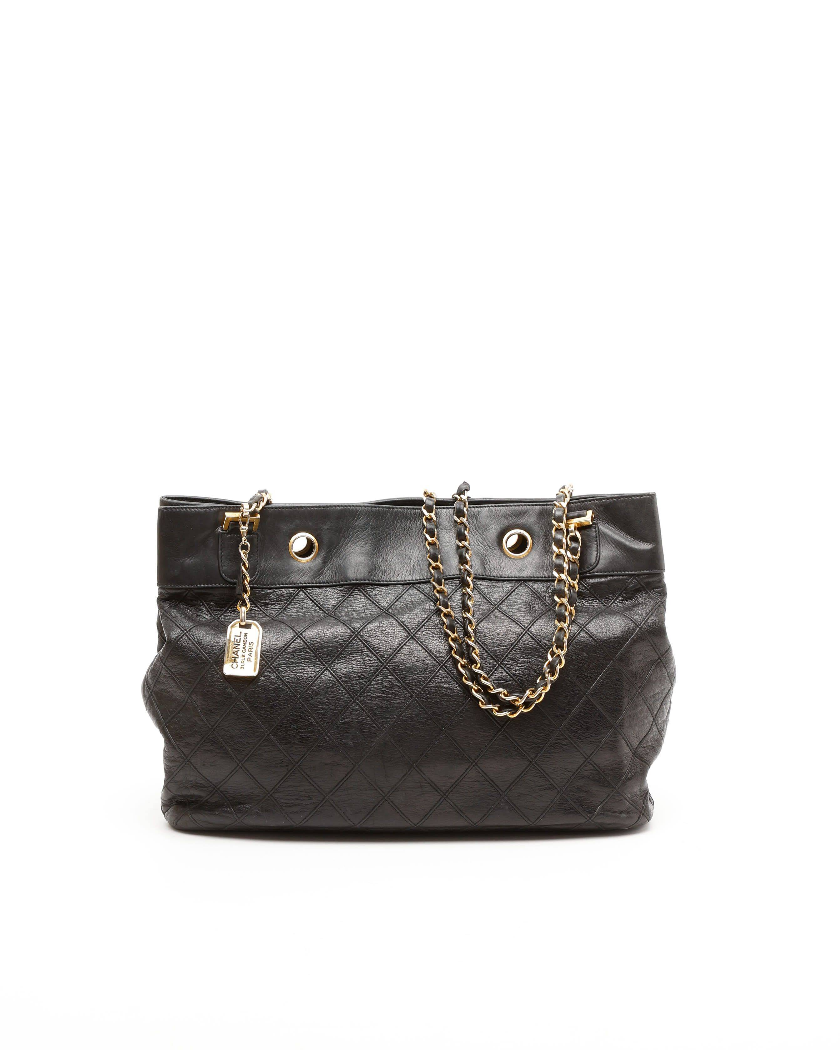 Chanel Quilted Chain Bag - Black - One Size