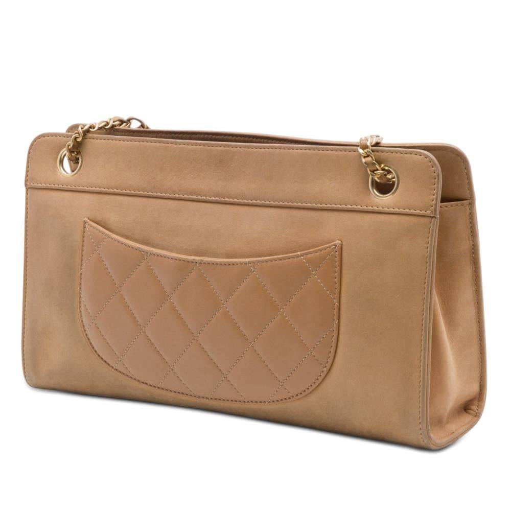 Chanel Vintage Chanel Flap Bag L 17.50cm x W 30cm x D 7.50cm - Chanel Vintage hos Magasin