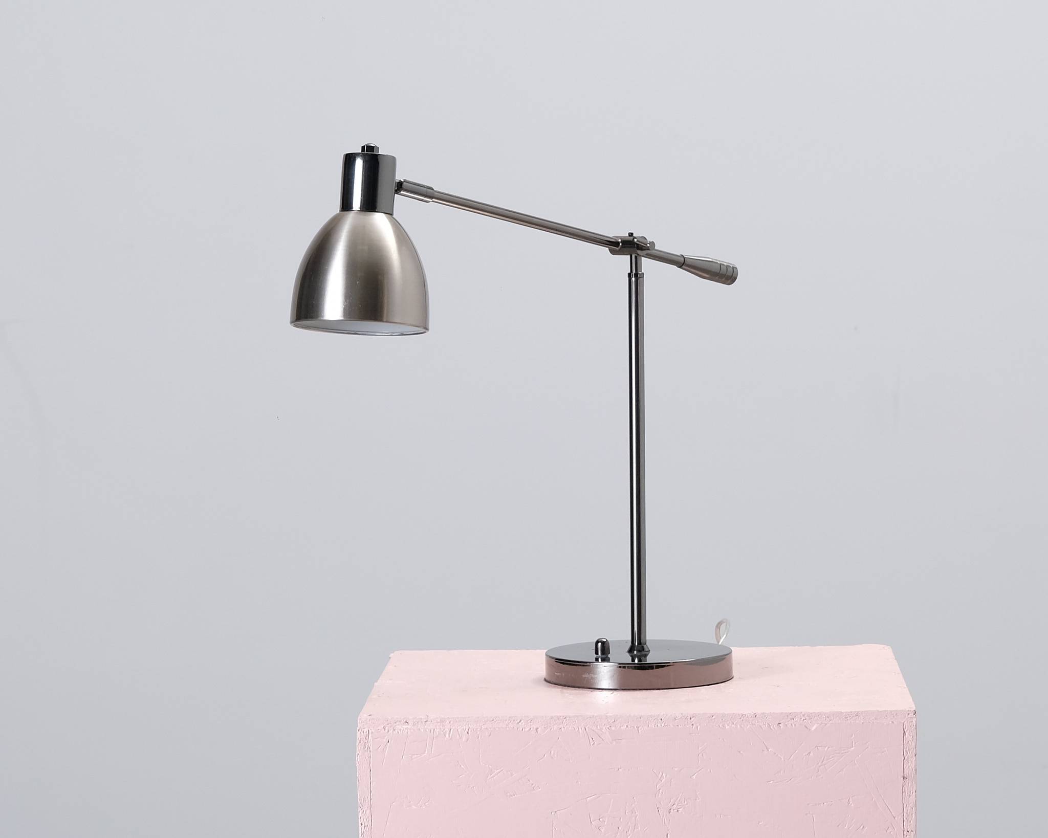Bordslampa silver