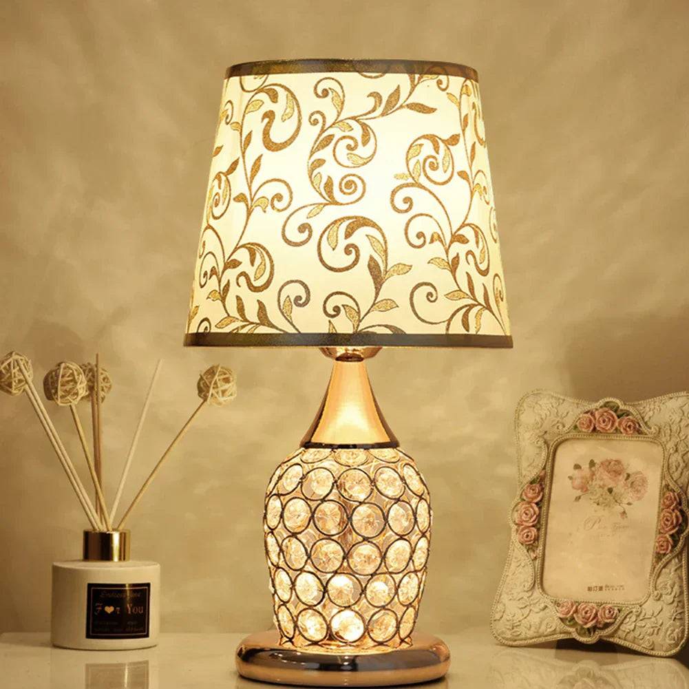 KristalGlow – Elegant Bordslampa för Romantiska Atmosfärer - B / EU-plugg