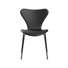 3107 stol, fuldpolstret Essential læder sort/sort stel af Arne Jacobsen