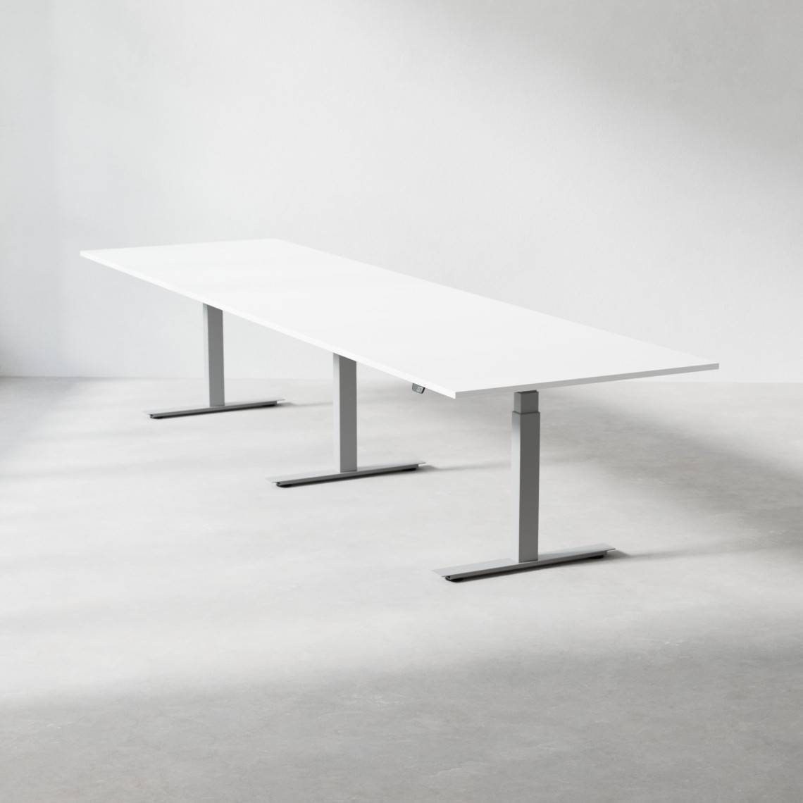 Hæve sænke konferencebord Modul, Størrelse 360 cm, Farve Hvid, Ben Sølv.