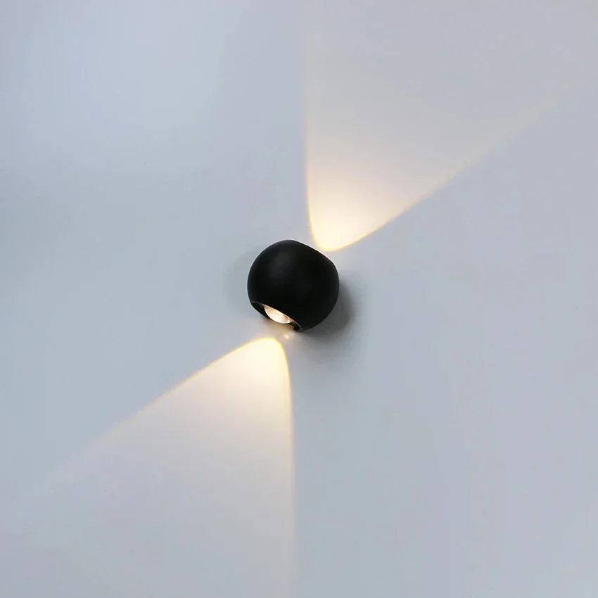 SolarGlow - 6W Vägglampa för Utomhusbruk - Svart / Varm Vit / 6 W