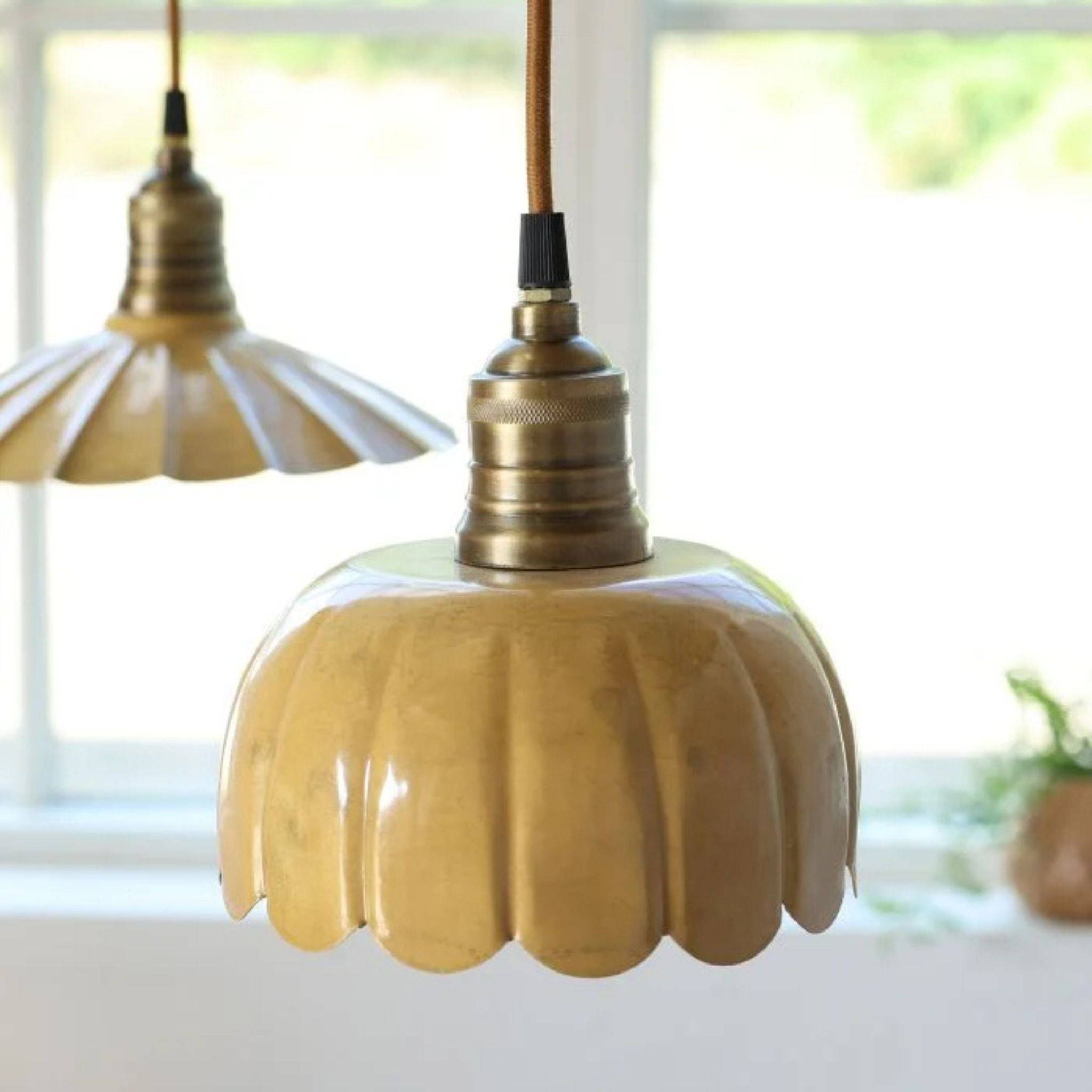 Loft lampe i emalje - Flere varianter - Creme Ø30cm