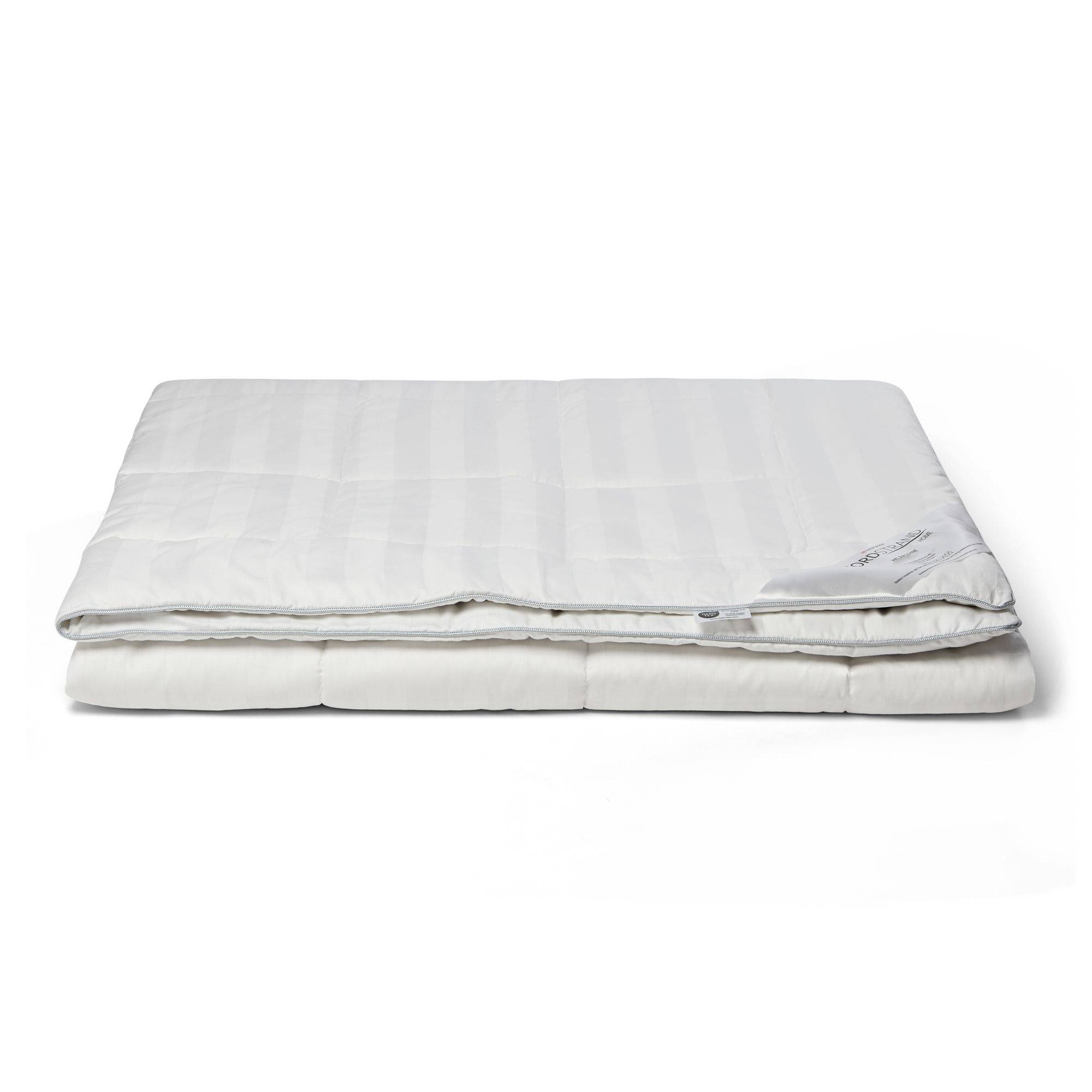 Silkedyne - 100% mulberry silkefyld - Temperaturregulerende dyne - 140x200 cm - Nordstrand Home helårsdyne