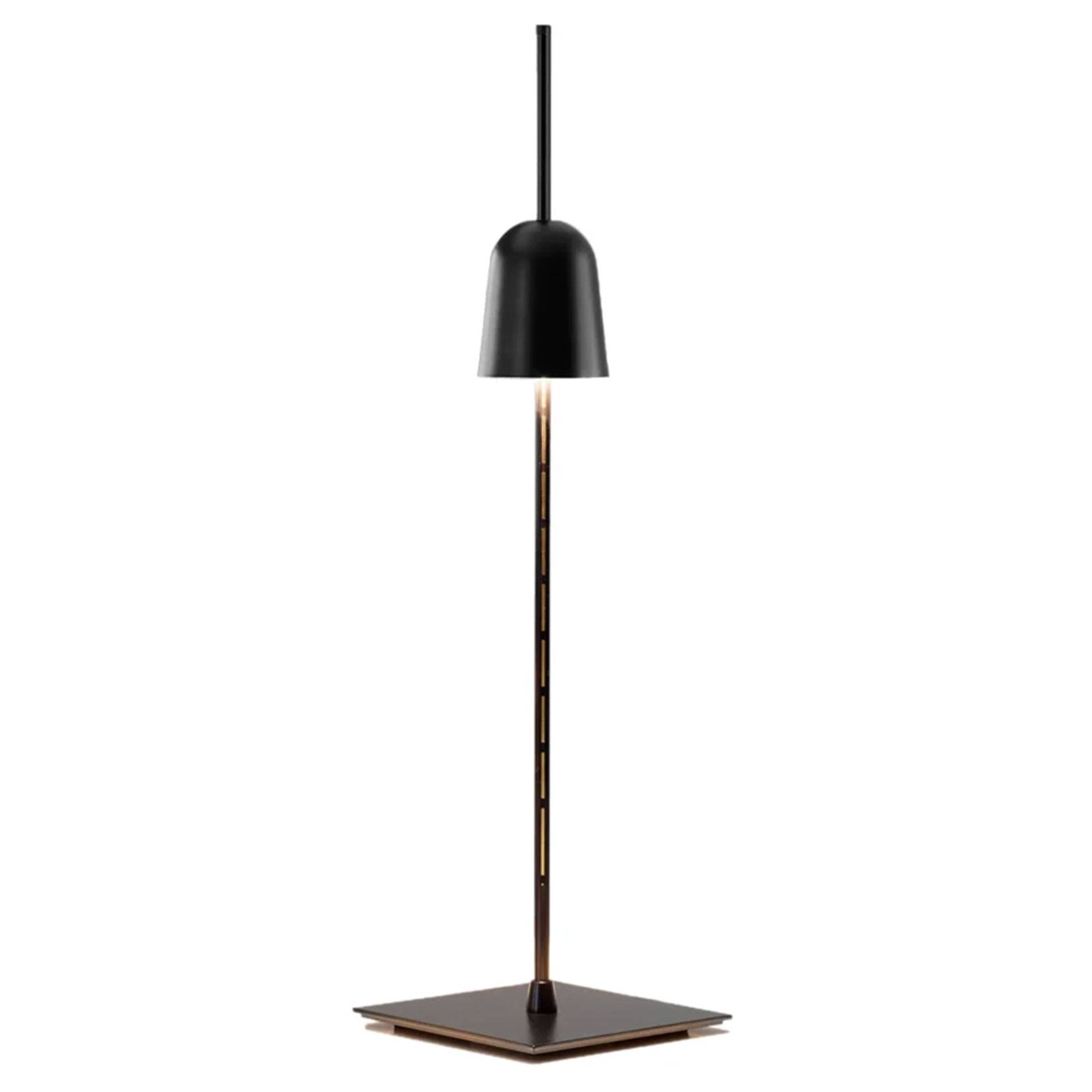 Ascent Bordlampe D78 med fod.