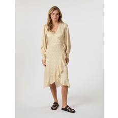 Neo Noir Eva Soft Floral Dress Kvinde Dusty Yellow Midi Kjoler Str 40 - hos Magasin