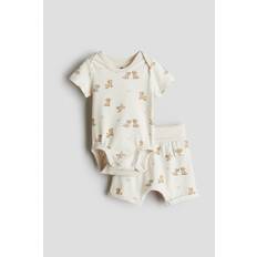 Creme/Løvernes Konge 2-delt sæt med trykt motiv - Size: 68 (4-6M) - H&M